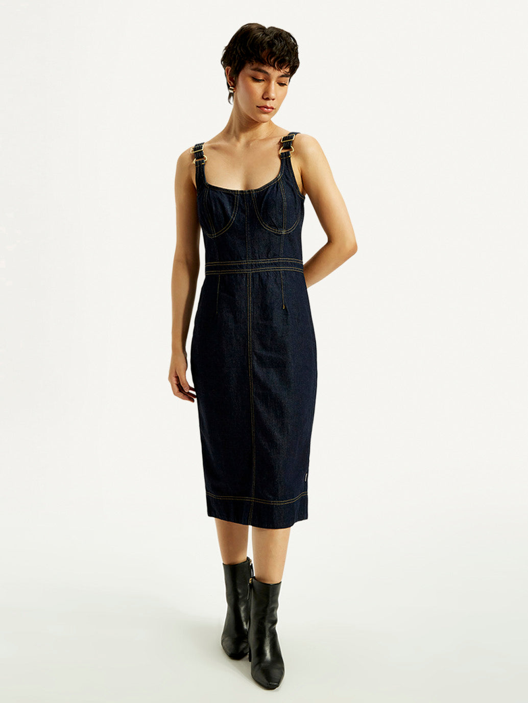 Women's Solid Indigo Scoop Neck Denim Dress
