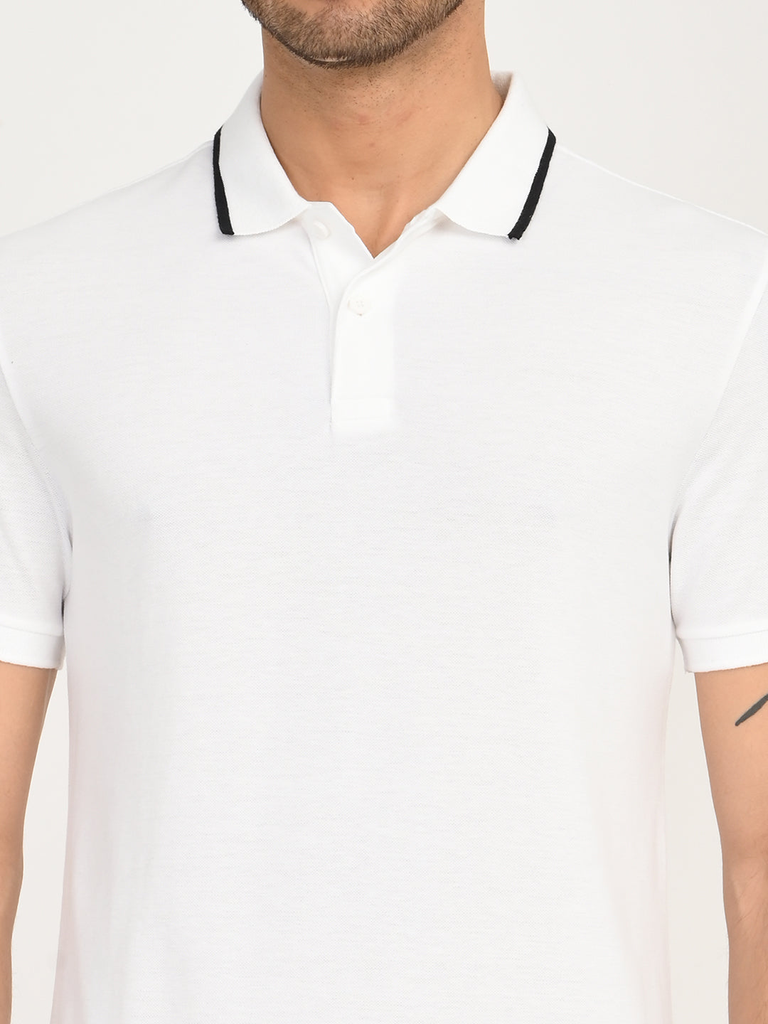 Men's Solid White Slim Fit Polo T-shirt - deatil View
