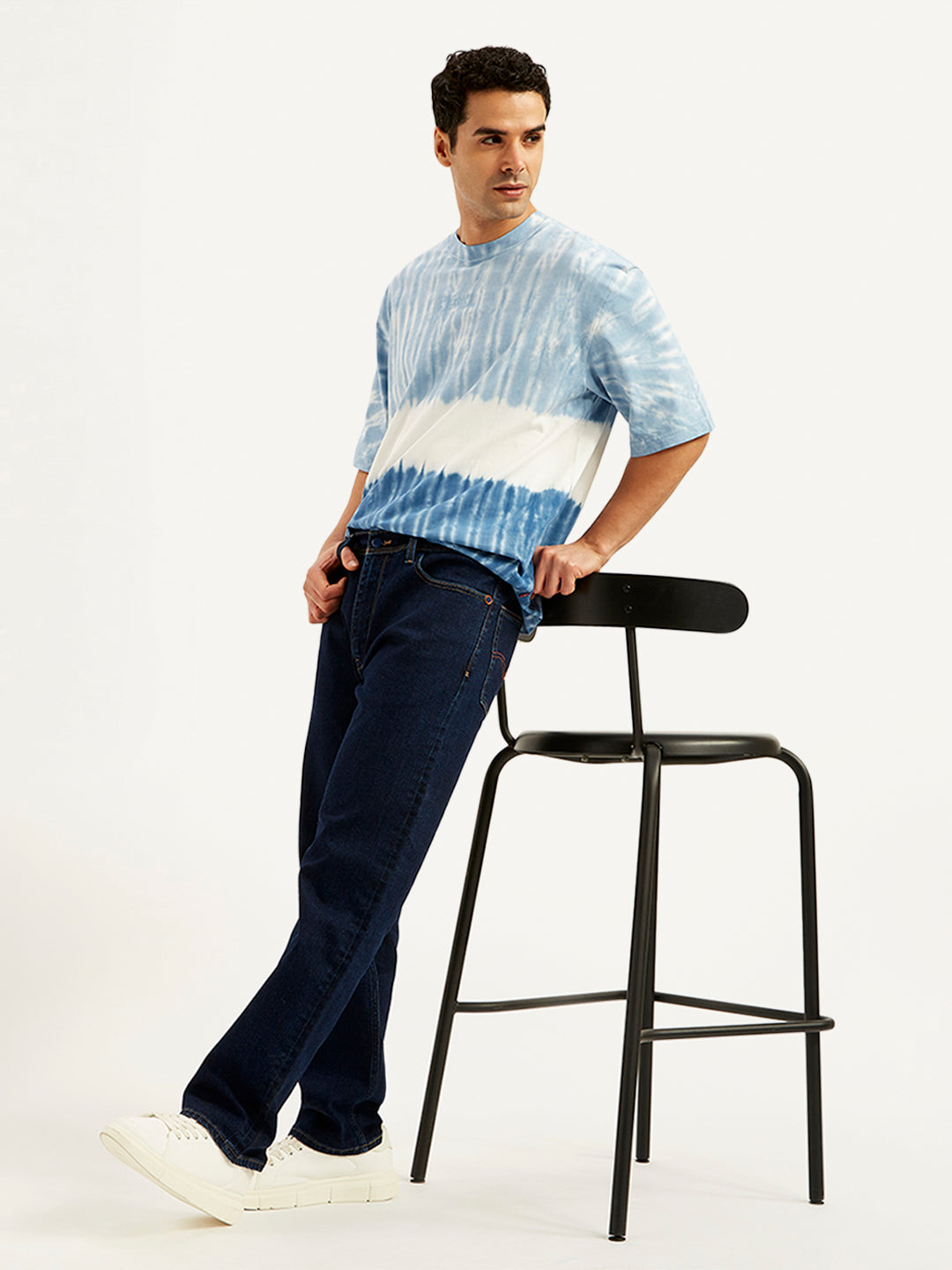 Men's 555 Navy Blue Relaxed Straight Mid Rise Utility Jeans - Styleshot View