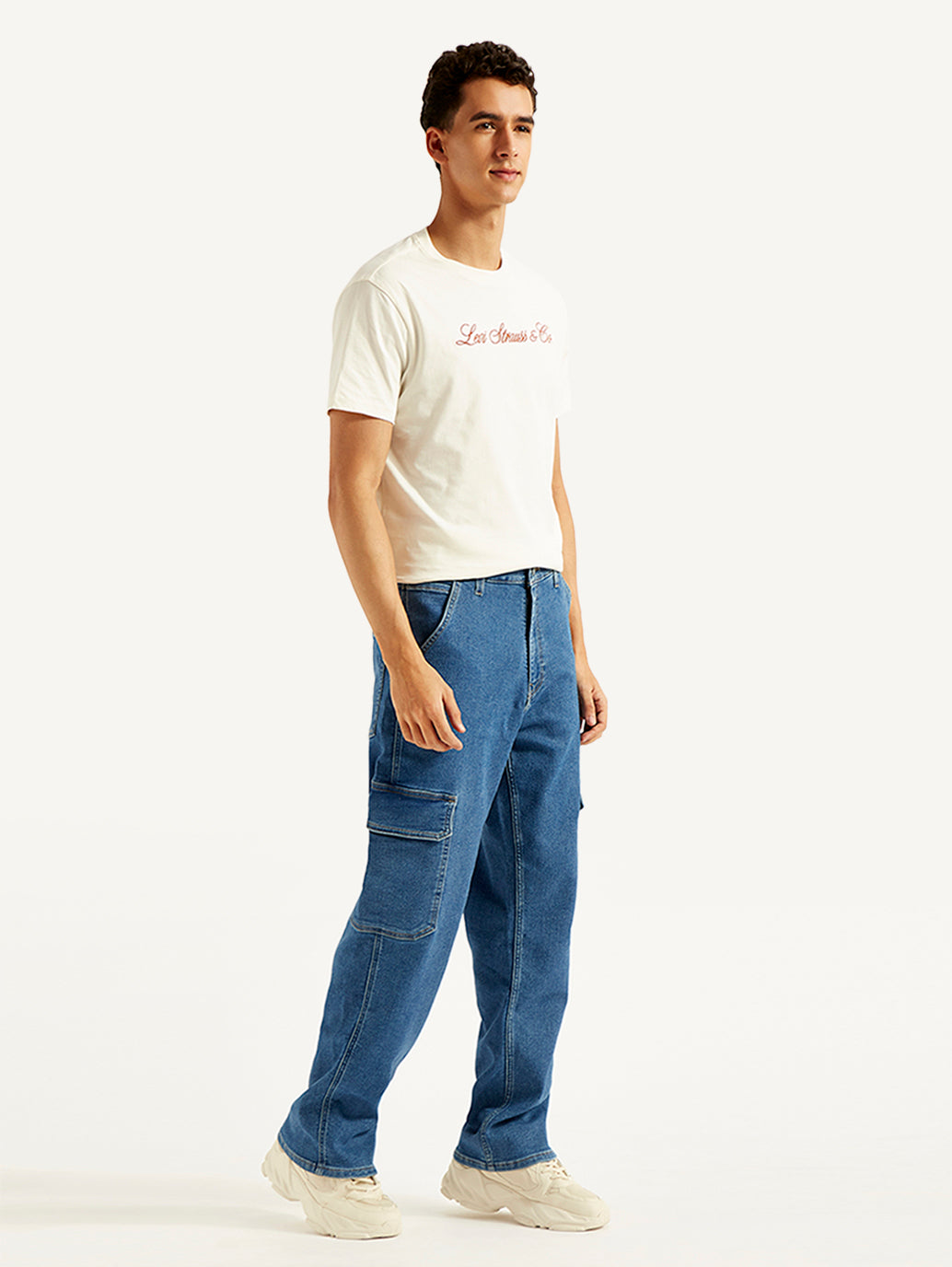 Men's 568 Blue Loose Fit Mid Rise Jeans - Side View