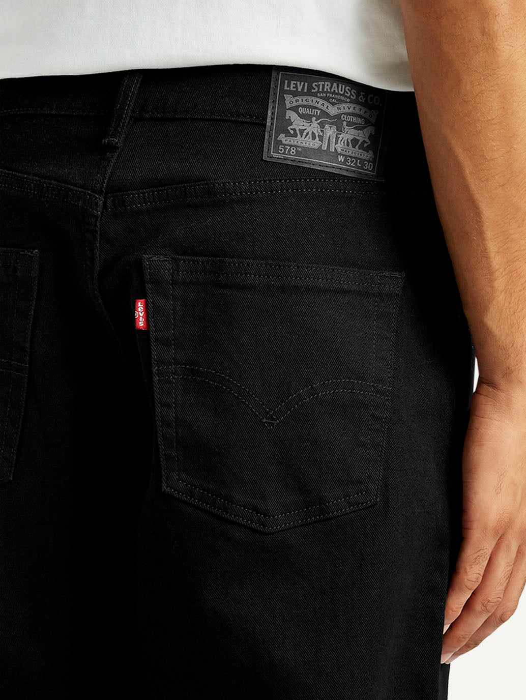 Men's 578 Black Loose Fit Mid Rise Jeans - Detail View