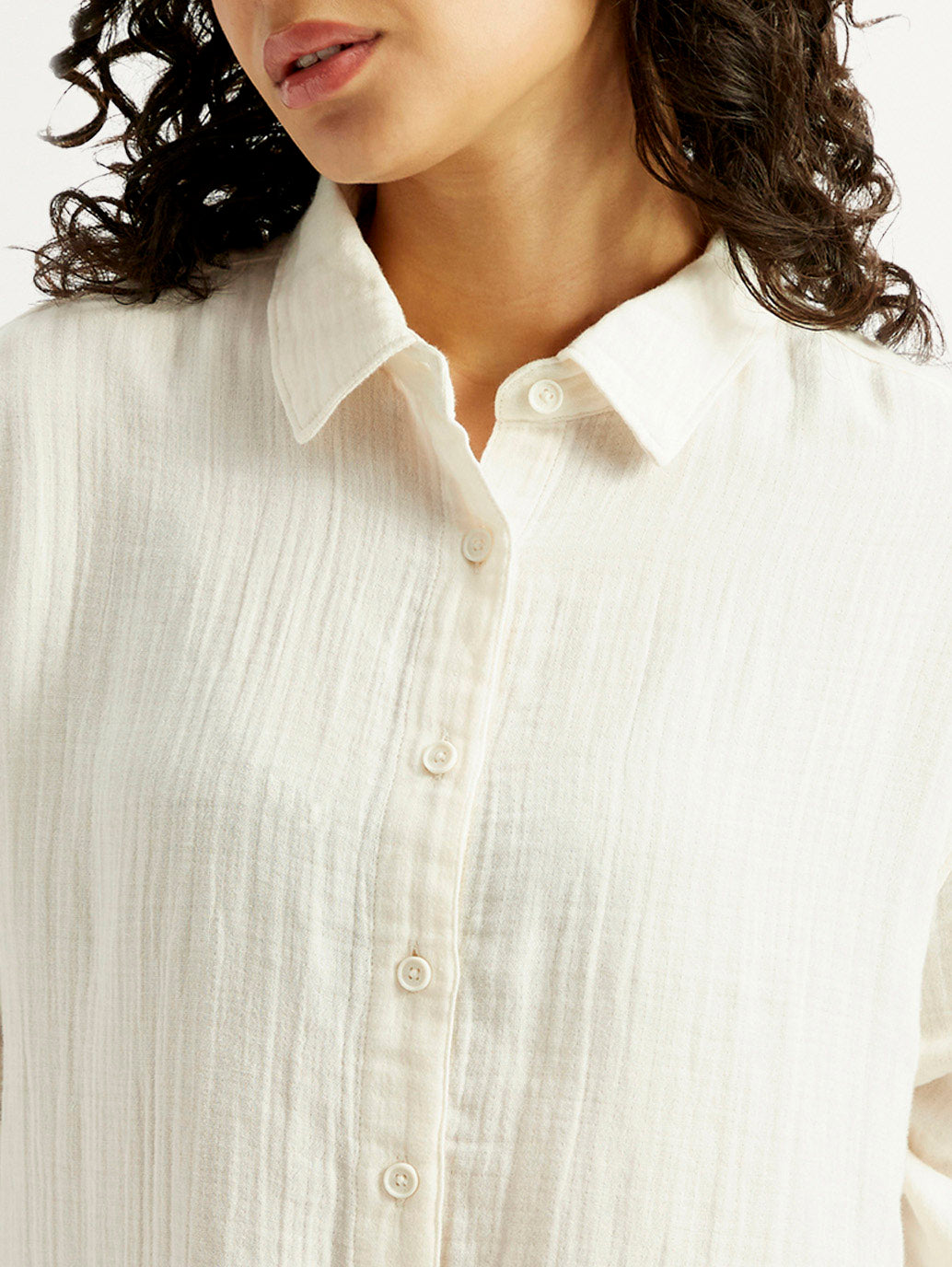 Women's Solid Slim Fit Shirt - Detail View