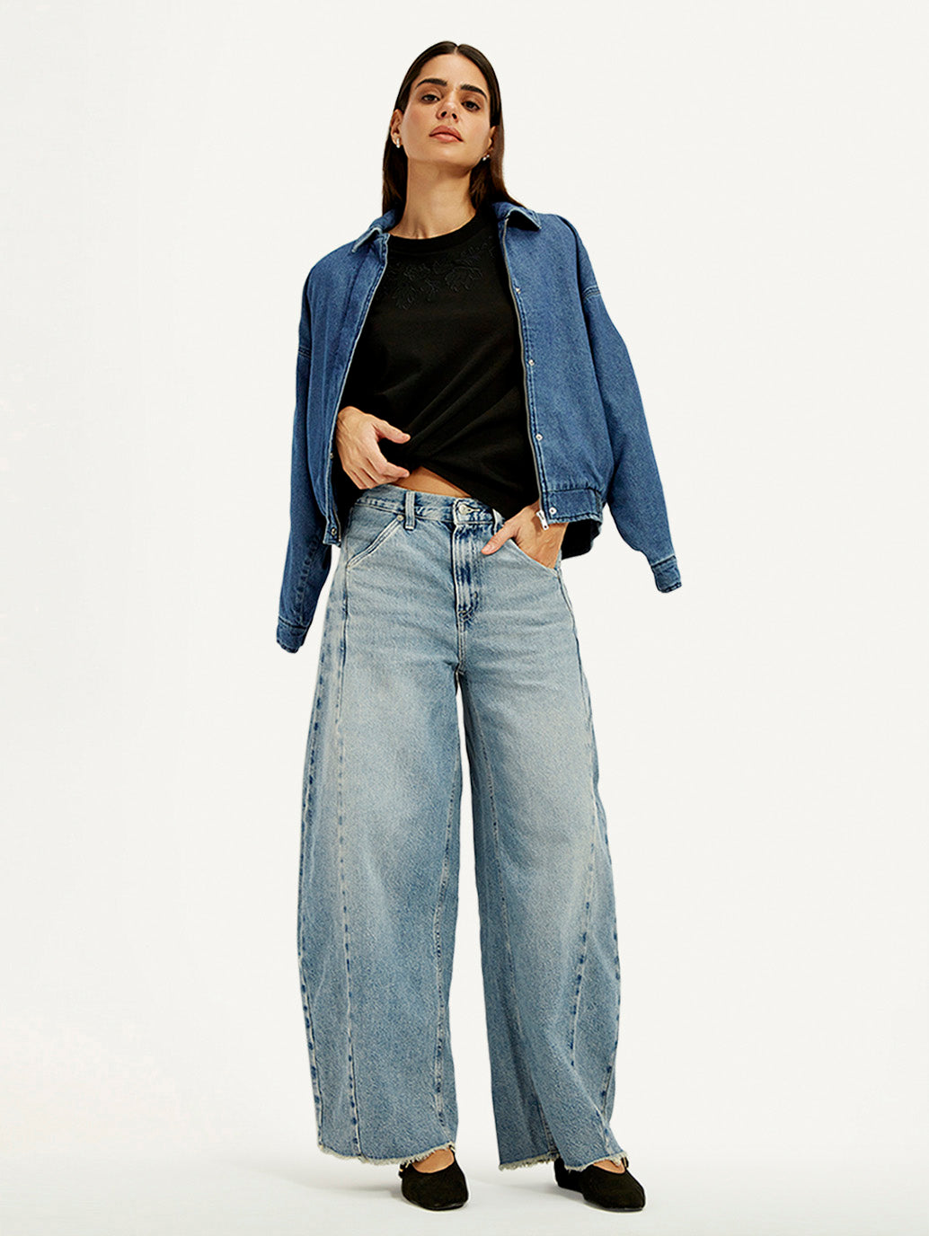 Women's Light Blue Baggy Dad Barrel Loose Fit Mid Rise Jeans - Elevated View