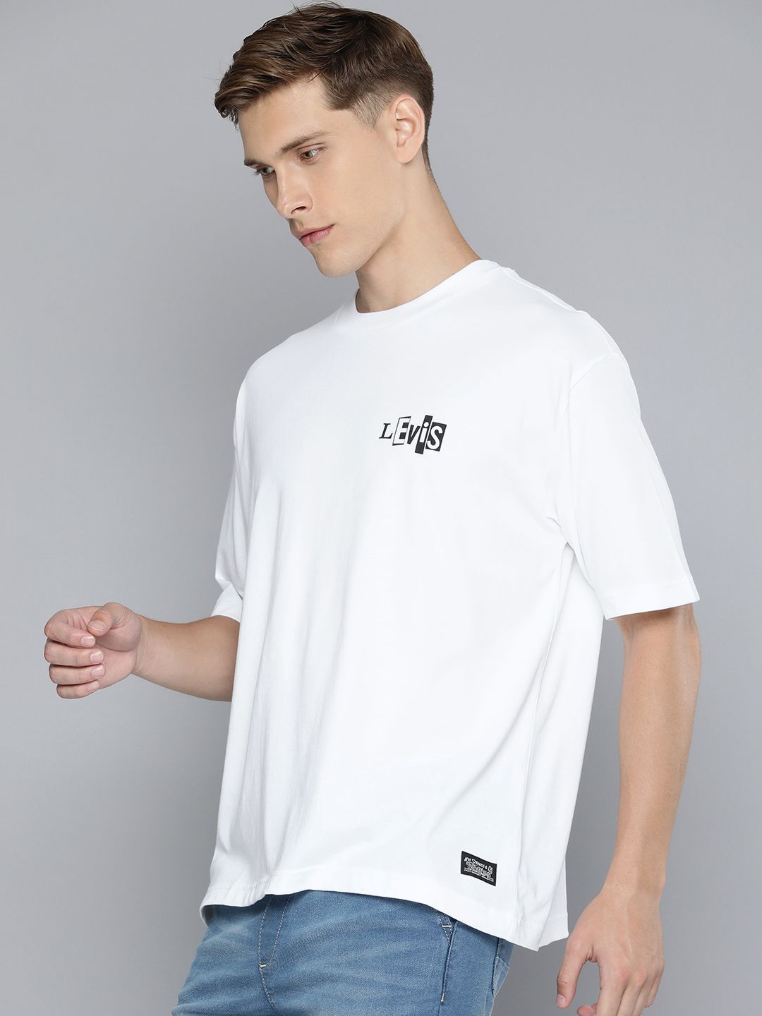 Men's Solid Loose Fit T-shirt - 0f04c9b8-a71e-4405-b261-f5ef3e591e761710997979741-Levis-Men-Tshirts-6821710997979423-3 View