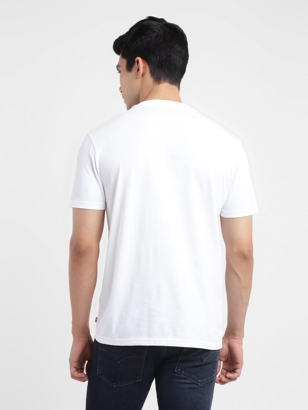 White - 605441c8-583c-4a98-96de-968c51c0a271 View
