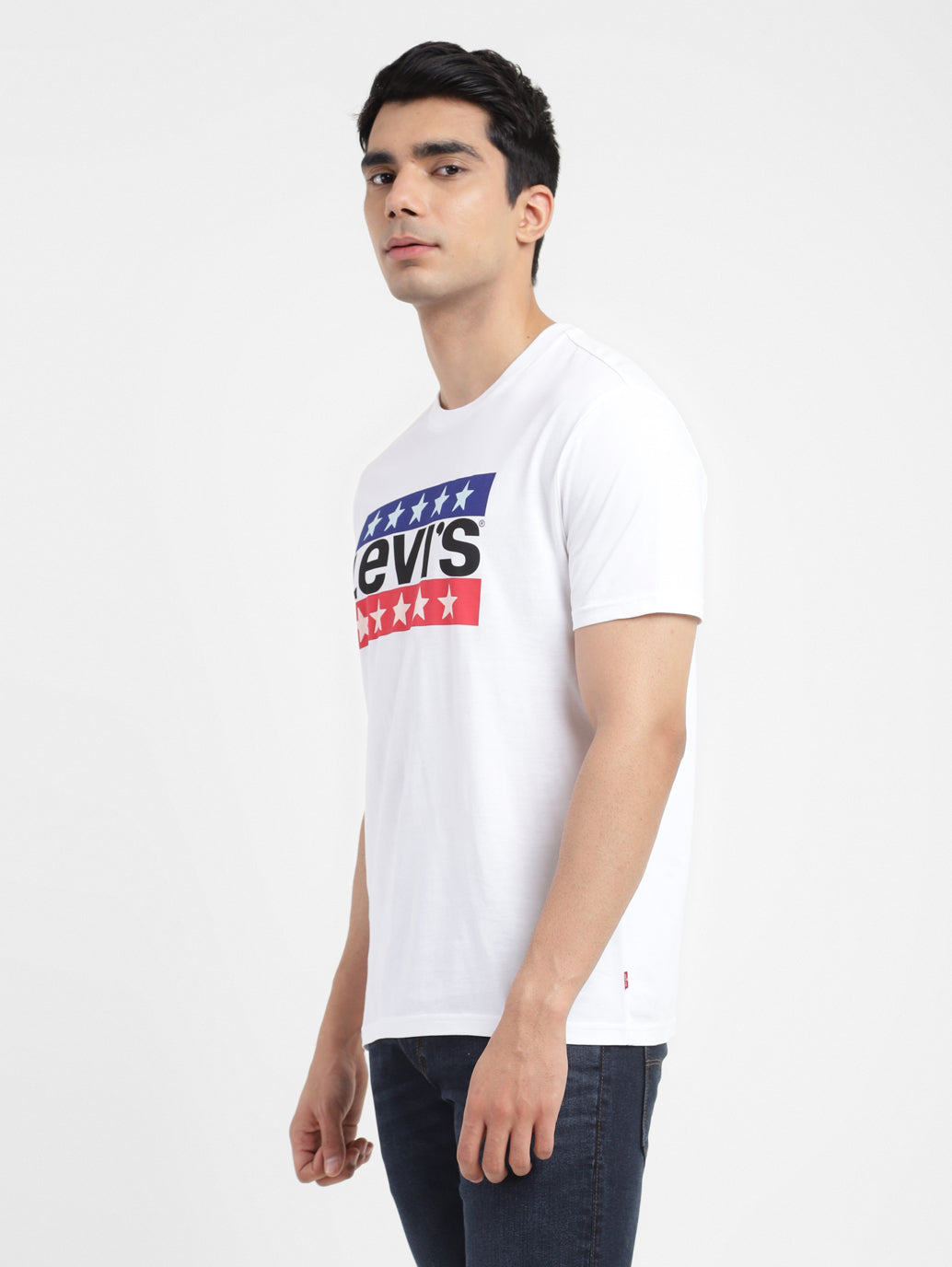 White - 02bd53aa-7da0-4bb5-9ee7-ba79b2167283 View