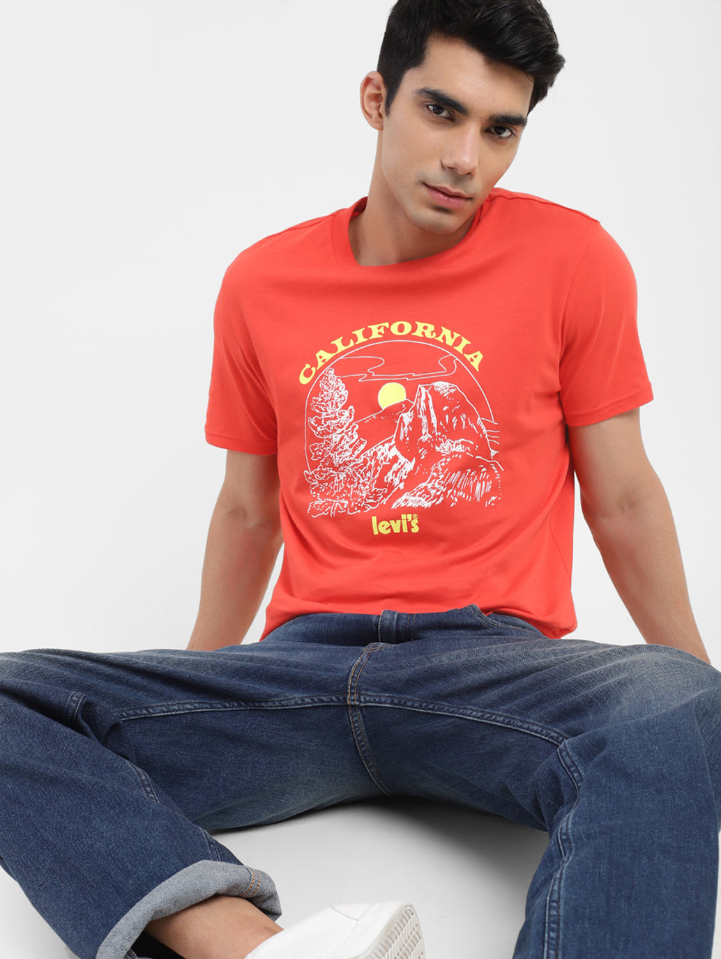 Men's Graphic Print Regular Fit T-shirt - 7a53c7da-7c1b-486e-ab87-a296ab102245 View