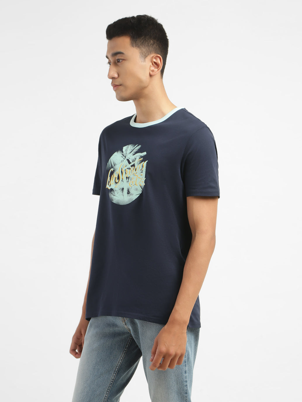 Men's Graphic Crew Neck T-shirt - 3f264ad9-b774-47b3-8dc8-f2edb3a3624d View