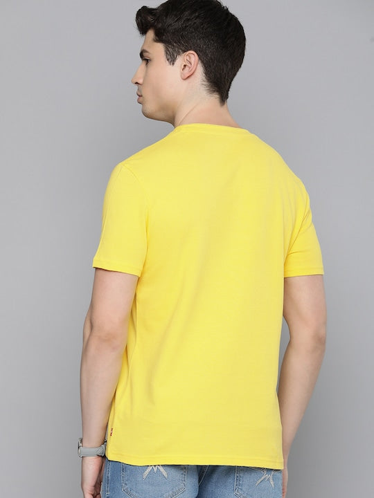 Men's Solid Henley T-shirt - 25106099-aafe-4ef0-8de4-a177c16091821678519205360-Levis-Men-Tshirts-9041678519204765-4 View