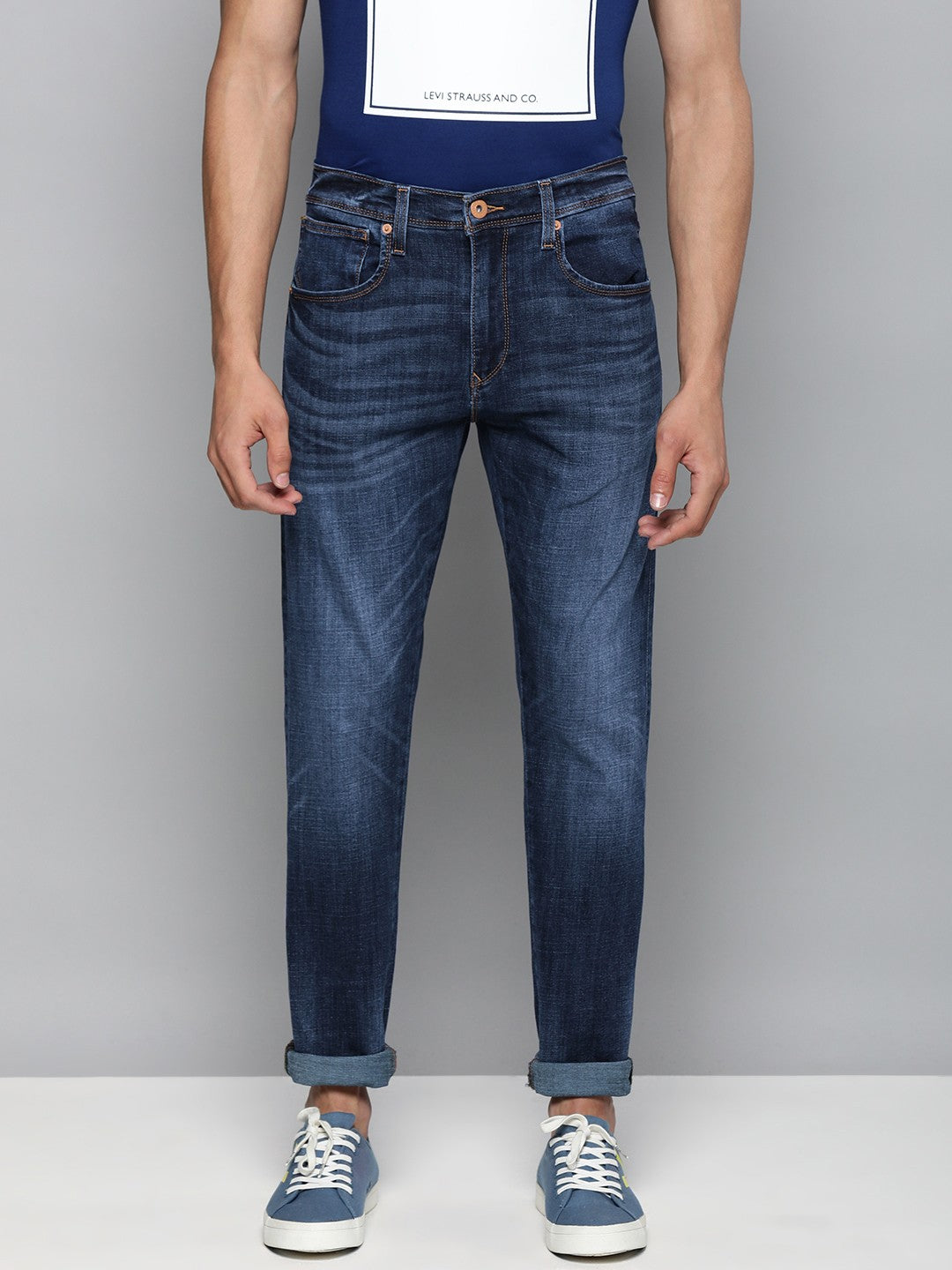 Men's 512 Blue Slim Tapered Fit Mid Rise Jeans - 62e079c1-1f2e-4cd1-a0a5-05ccdd36bf641670330635964-Levis-Men-Blue-512-Slim-Tapered-Fit-Light-Fade-Stretchable-J-2 View