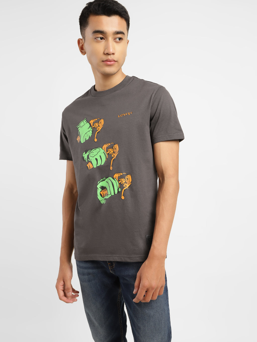 Men's Graphic Print Regular Fit T-shirt - 6219c3cd-9024-47a8-b932-8beaf7893a26 View