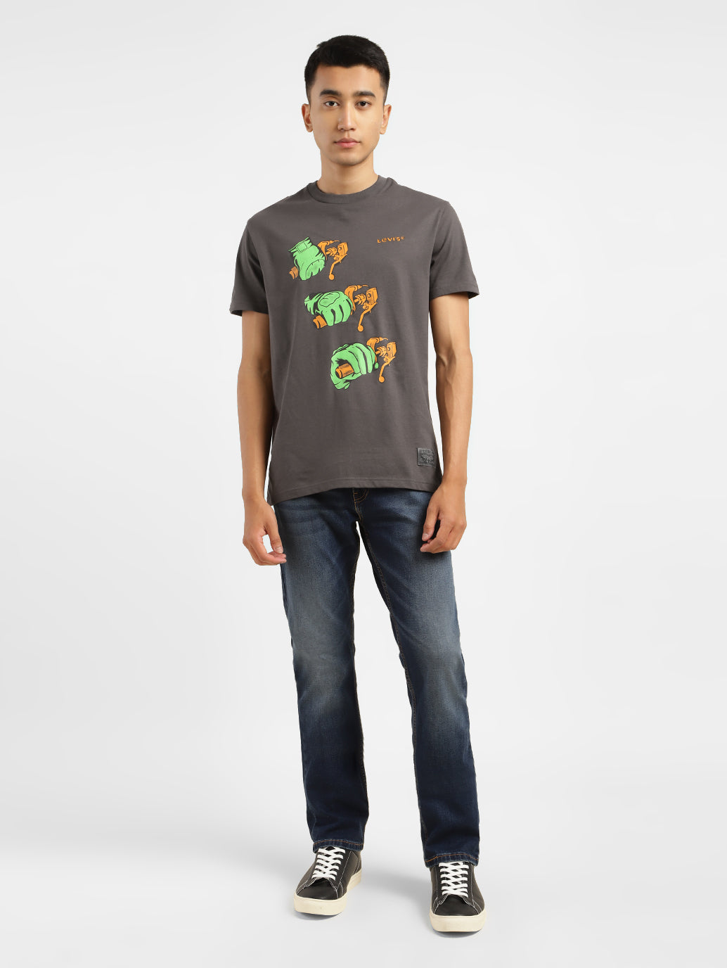 Men's Graphic Print Regular Fit T-shirt - b5b99a40-8846-4b2c-9532-14a0f1193000 View