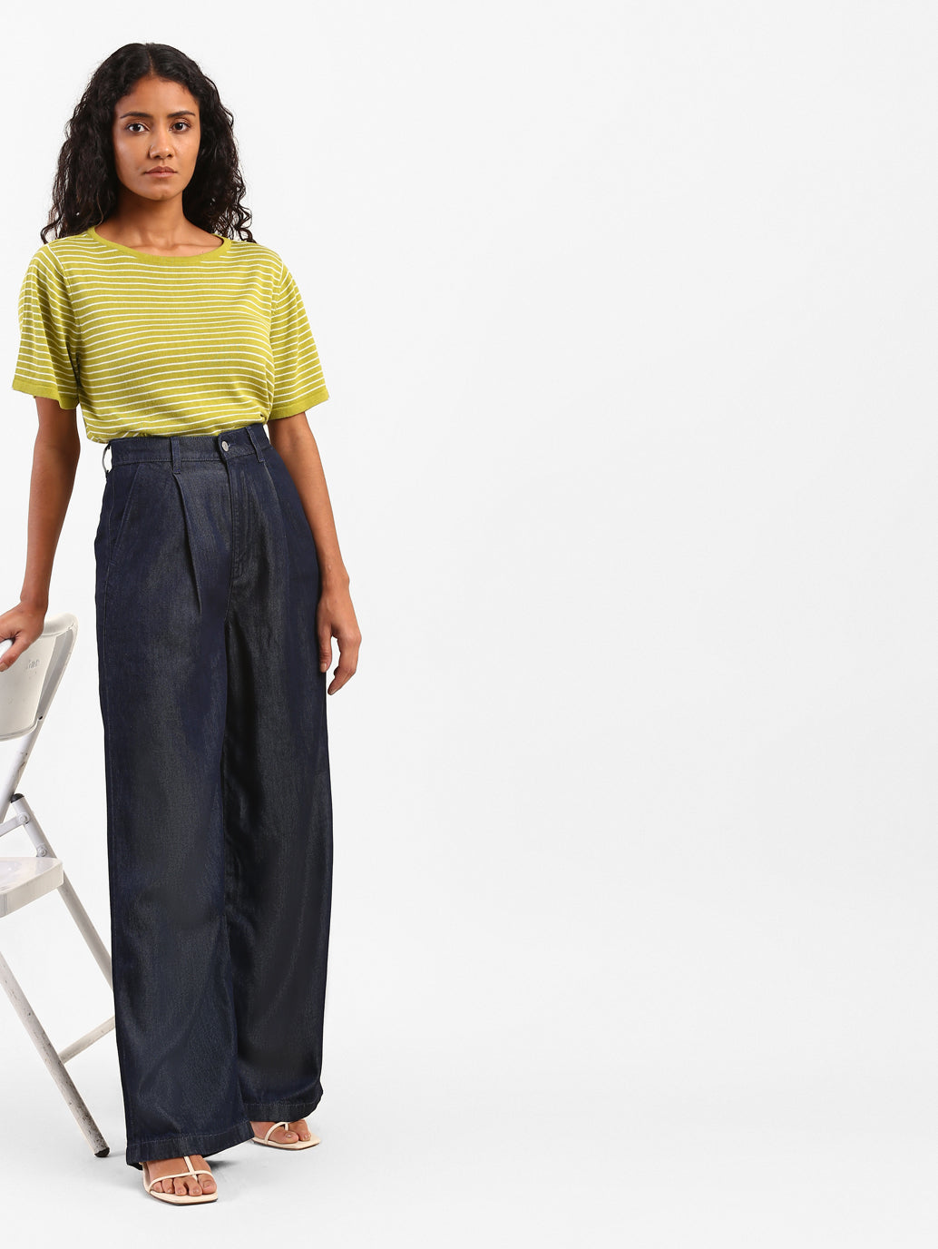 Women's High Rise Loose Fit Jeans - 8f56d9e4-a74c-4aa6-9802-fd41428214e0 View