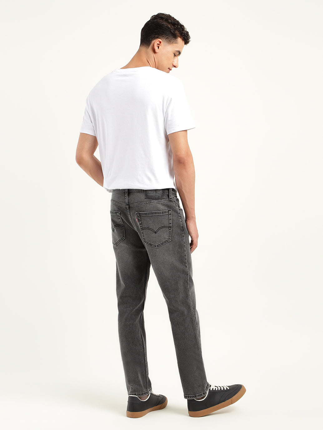 Men's 511 Black Slim Fit Mid Rise Jeans - e99cb9a4-851e-47ef-9de1-09200de27e73 View