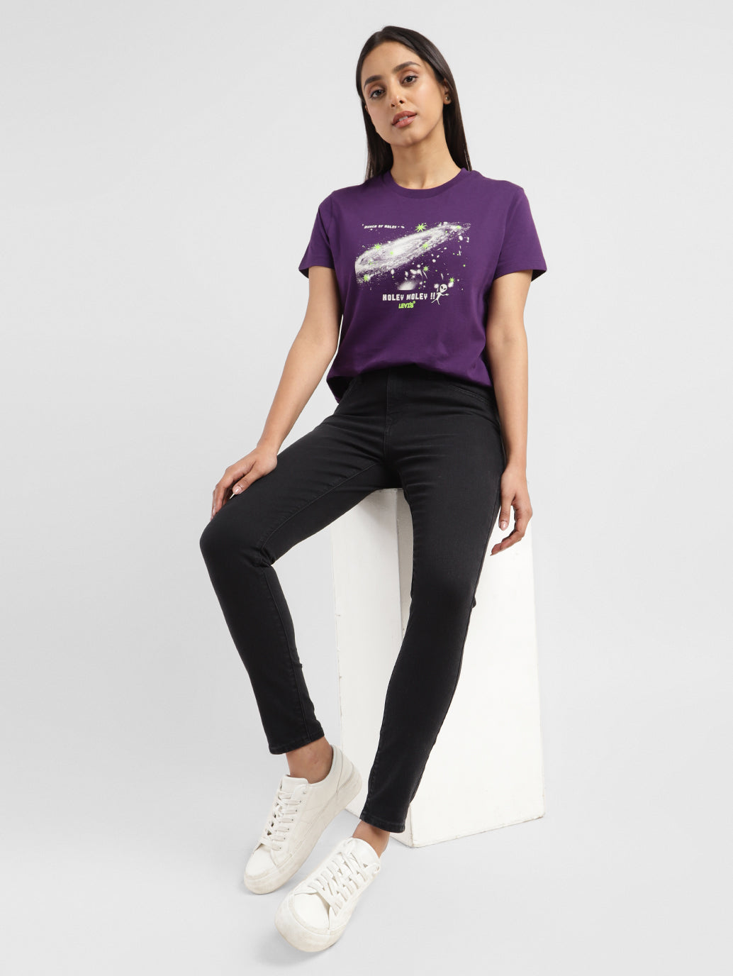 Women's 710 Blue Skinny Fit Mid Rise Jeans - StyleShot View