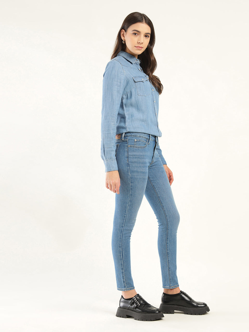 Women's 711 Blue Skinny Fit Mid Rise Jeans - Side View