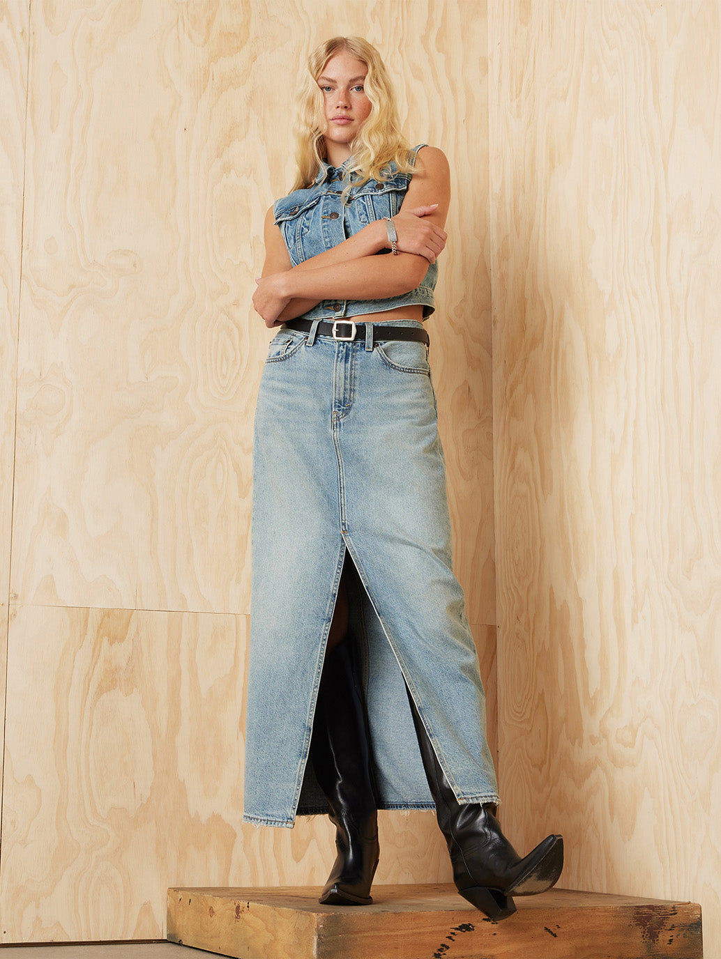 Women's Mid Rise Navy Loose Fit Skirt - StyleShot View