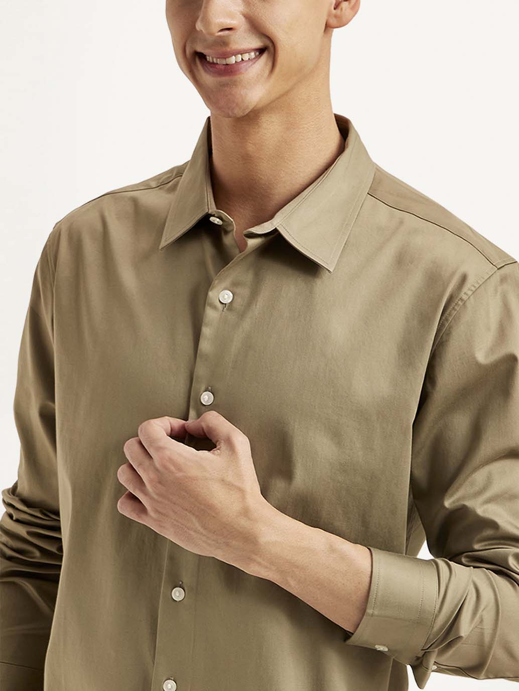 Men's Redloop Solid Slim Fit Shirt - Detail View
