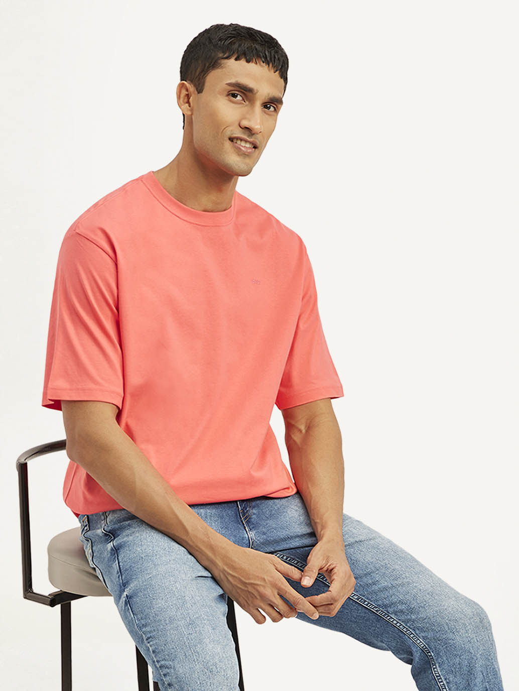 Men's Solid Loose Fit T-Shirt - Styleshot View