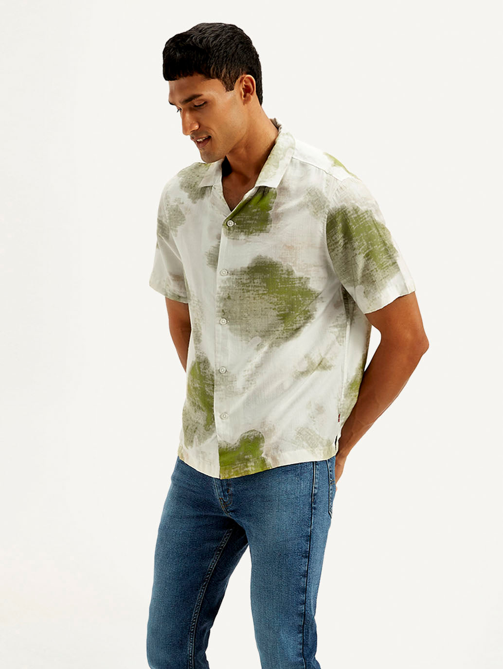 Men's Resort Collar Abstract Relaxed Fit Shirt - Side View