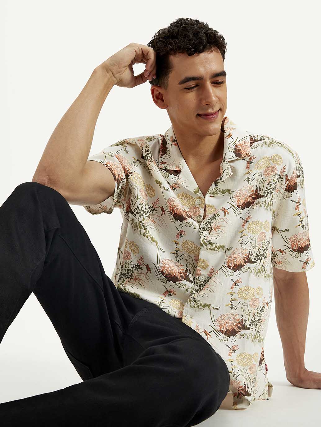 Men's Resort Collar Floral Relaxed Fit Linen Shirt - Elevated View