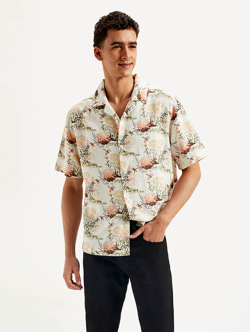 Men's Resort Collar Floral Relaxed Fit Linen Shirt - Styleshot View