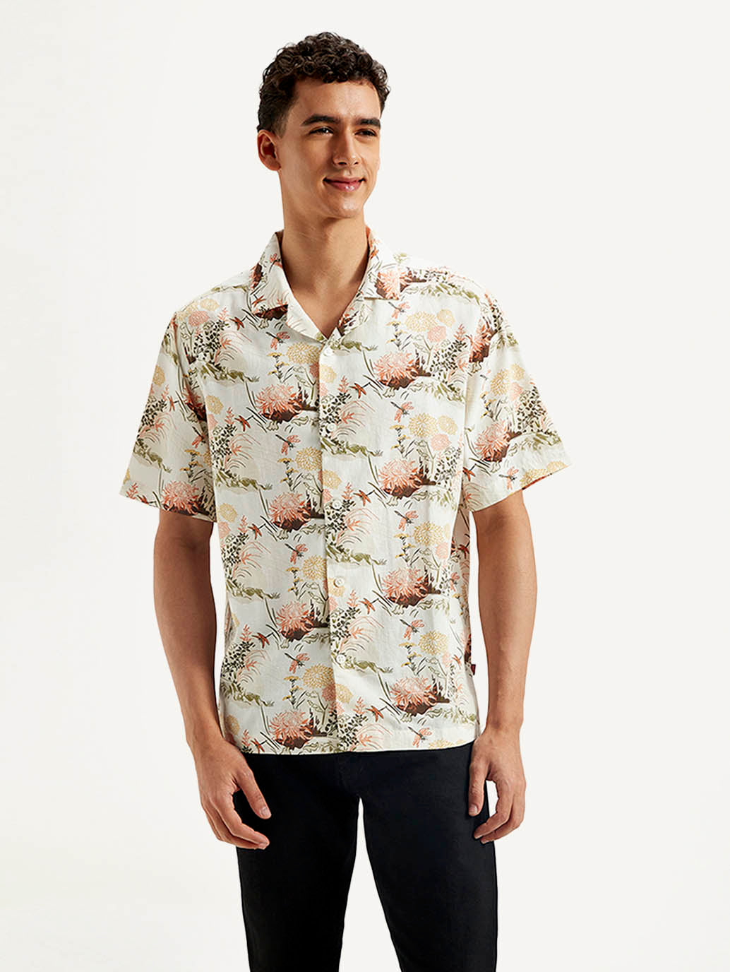 Men's Resort Collar Floral Relaxed Fit Linen Shirt - Front View