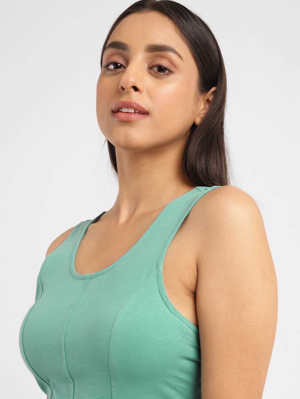 Women's Solid Green Scoop Neck Crop Top - e0ddf8cb-6745-449b-8a27-64acdfe3029e View