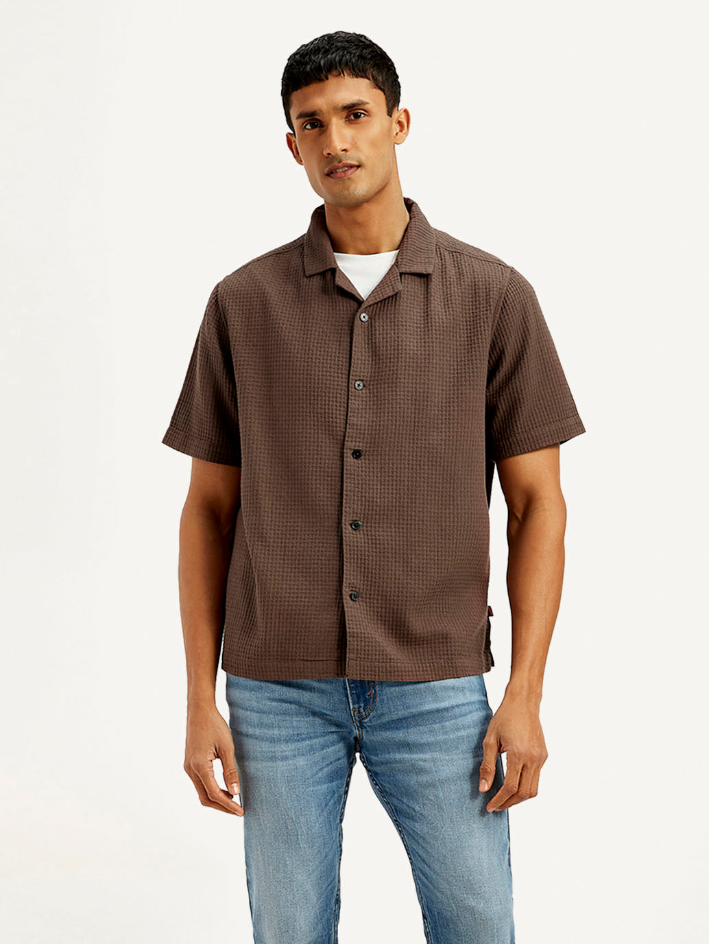 Men's Resort Collar Textured Relaxed Fit Shirt - Front View