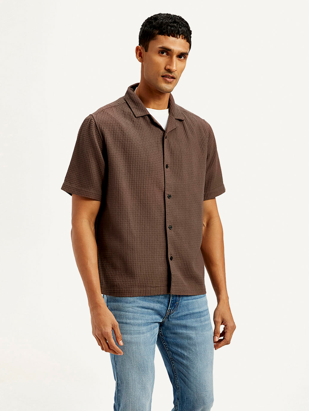Men's Resort Collar Textured Relaxed Fit Shirt - Side View
