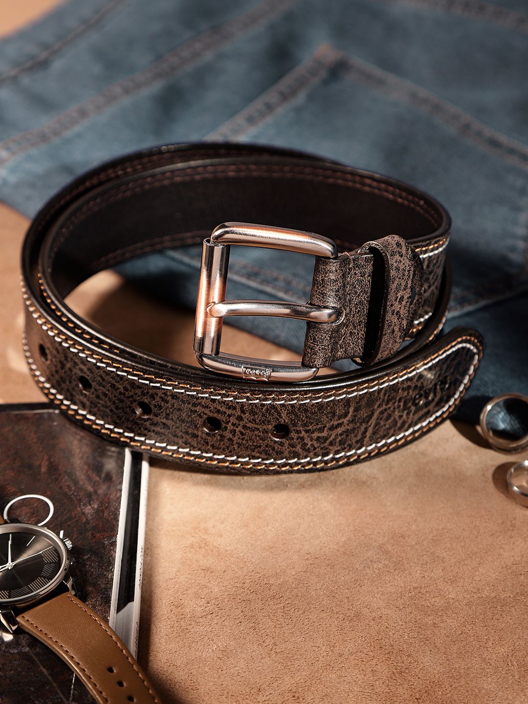 Men's Brown Textured Belt - c771f63e-94cd-42d1-83e8-8eb0f49391dd1744113309268-Levis-Men-Leather-Casual-Belt-2281744113309000-1 View