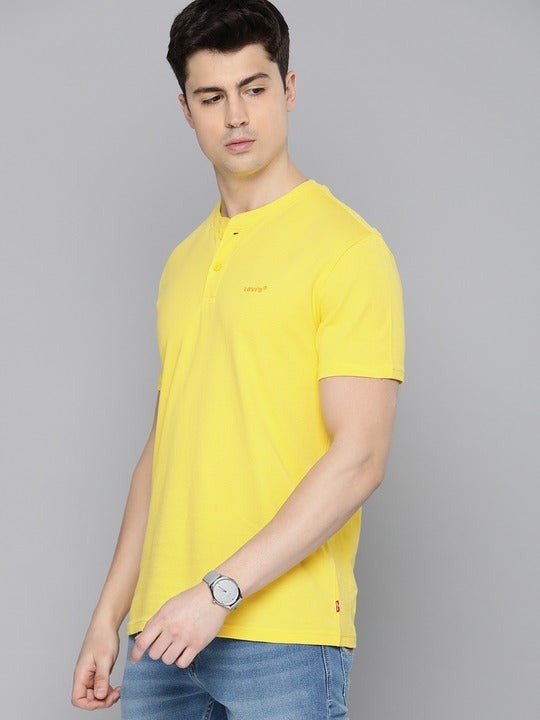 Men's Solid Henley T-shirt - e2eeca49-168a-4ca9-851b-5a0f3df147041678519205370-Levis-Men-Tshirts-9041678519204765-3 View