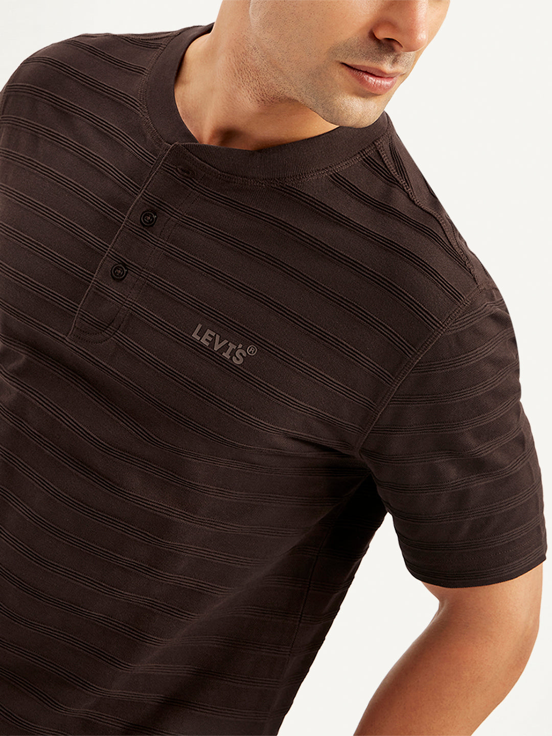 Men's Textured Slim Fit T-Shirt - Detail View