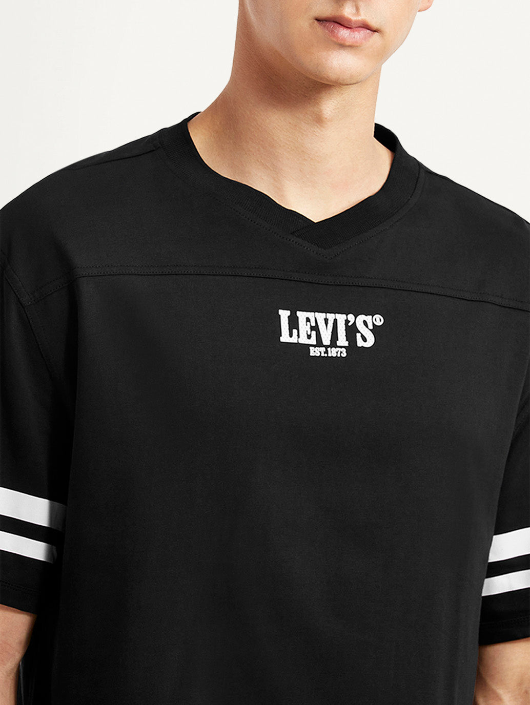 Men's Graphic Print Black Loose Fit T-shirt - Detail View