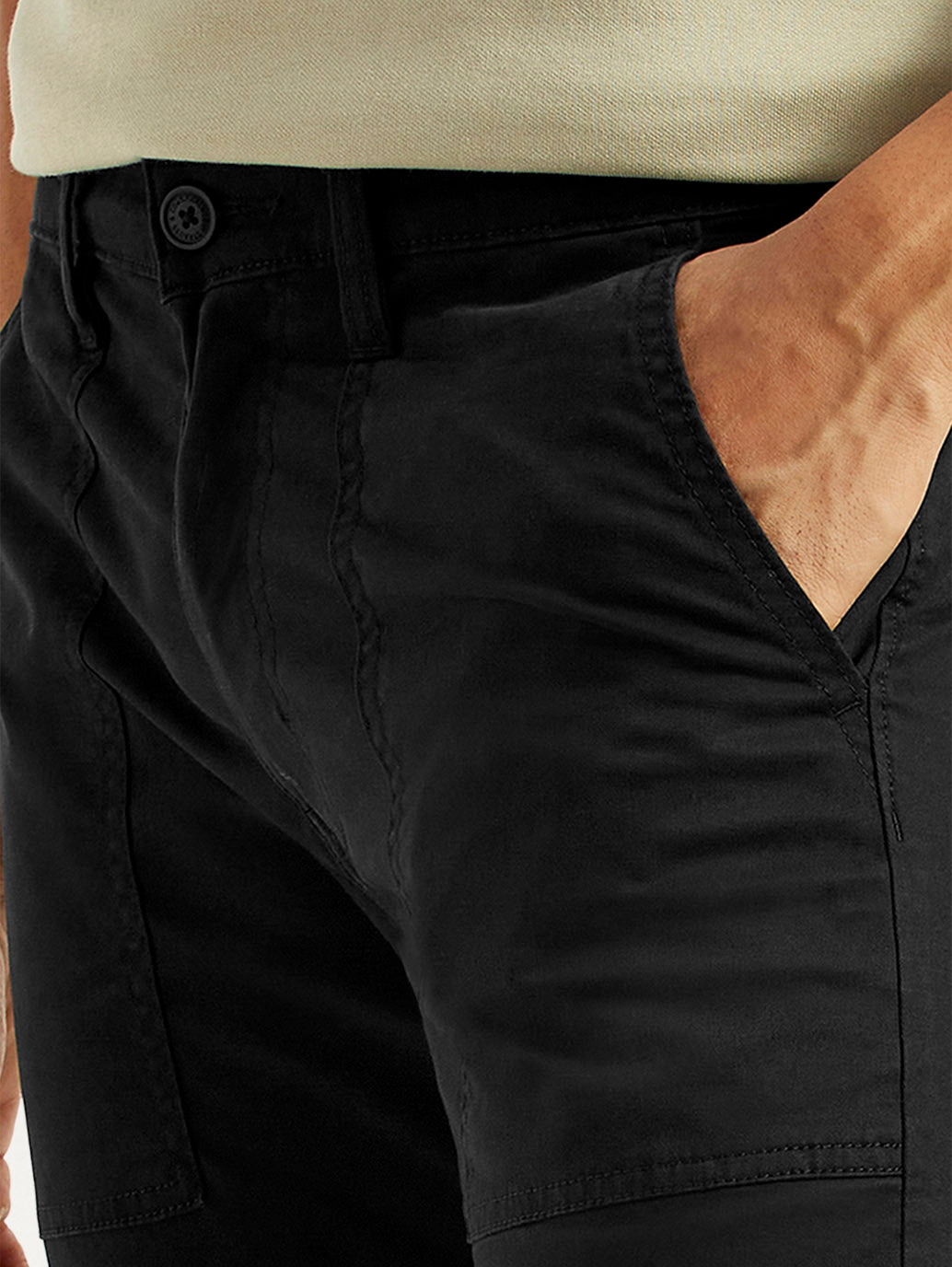 Men's 511 Black Slim Fit Cargo Trousers - Detail View