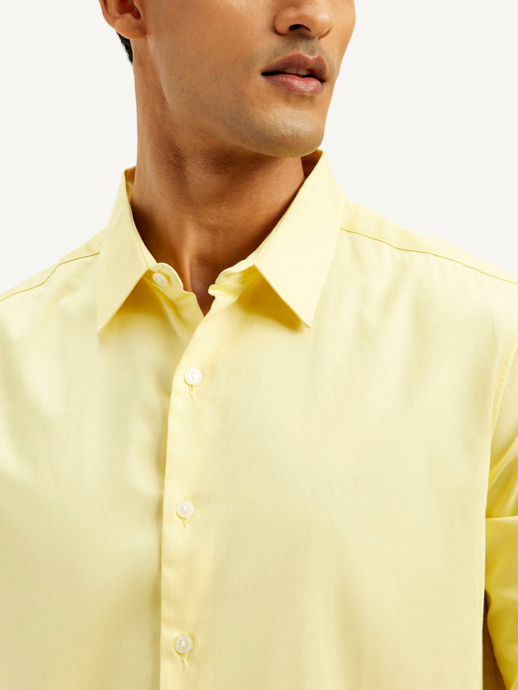Men's Redloop Solid Slim Fit Shirt - Detail View