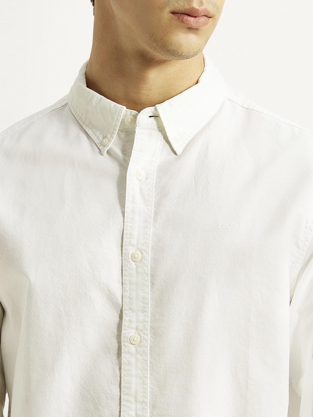 Men's Solid White Slim Fit Oxford Shirt - Detail View