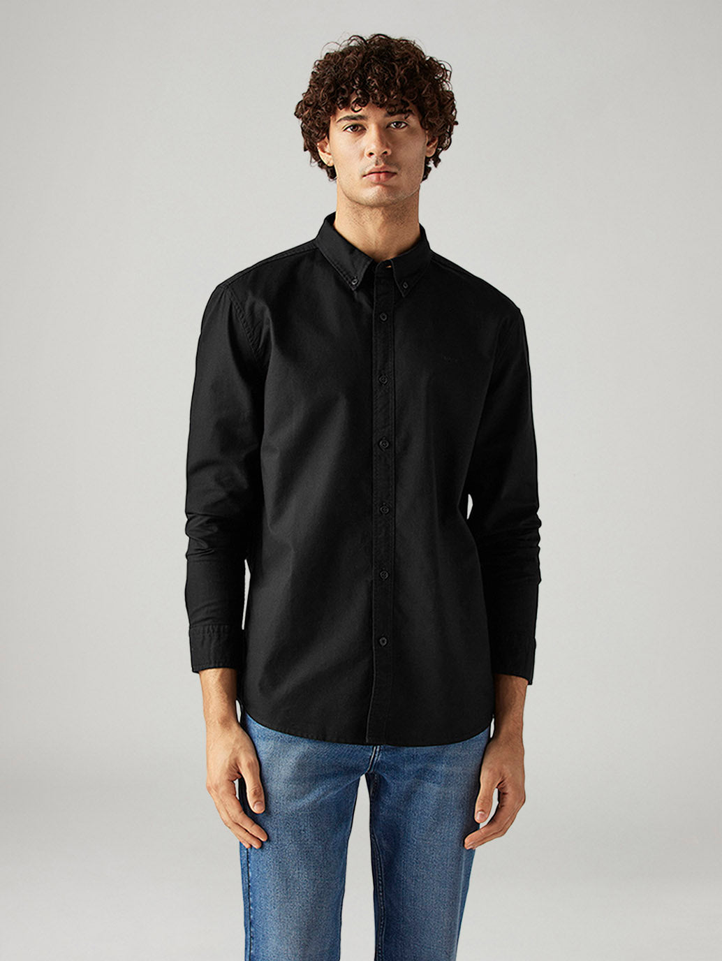 Men's Solid Slim Fit Oxford Shirt - Front View