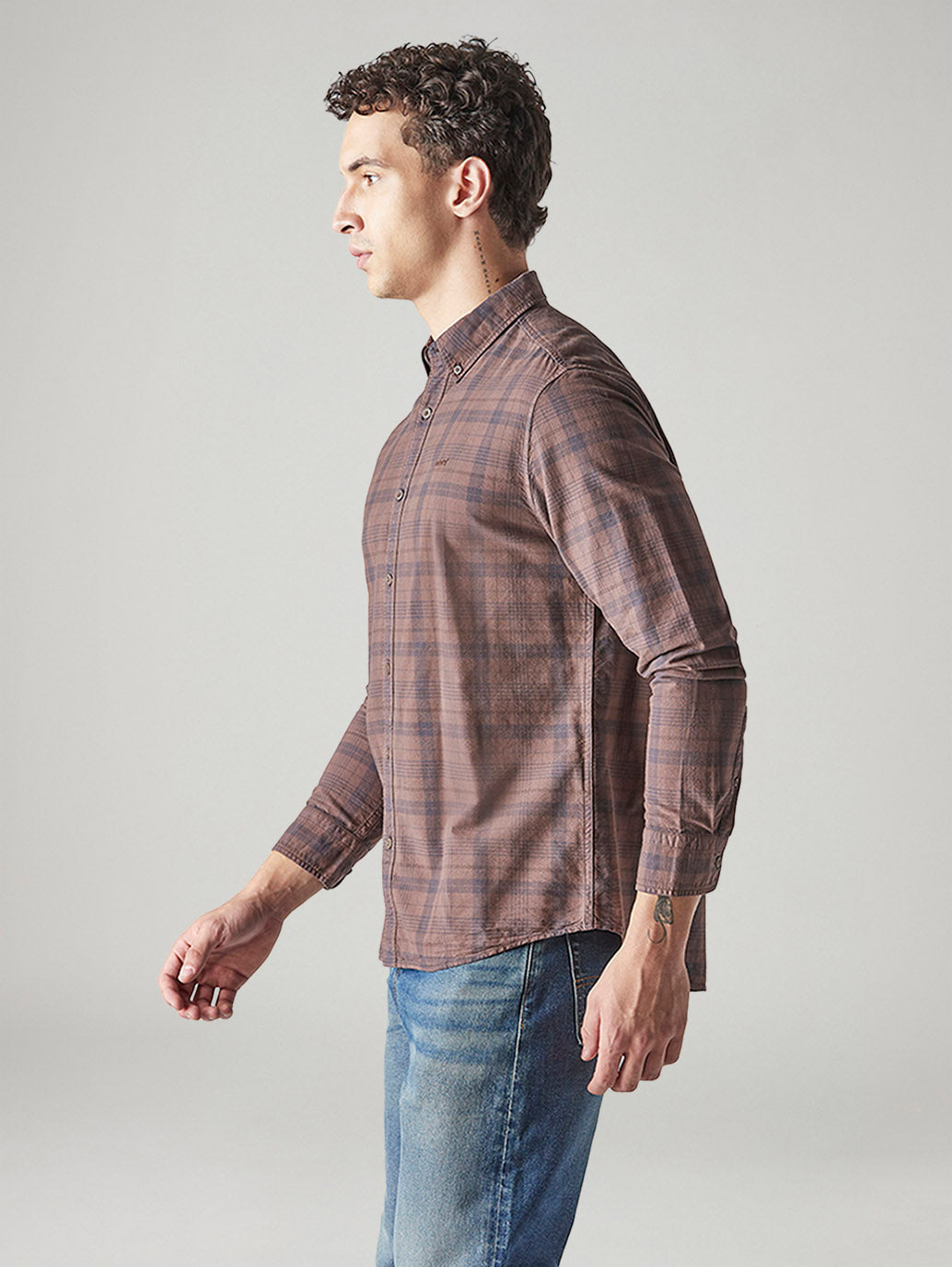 Men's Checkered Slim Fit Overdyed Oxford Shirt - Side View