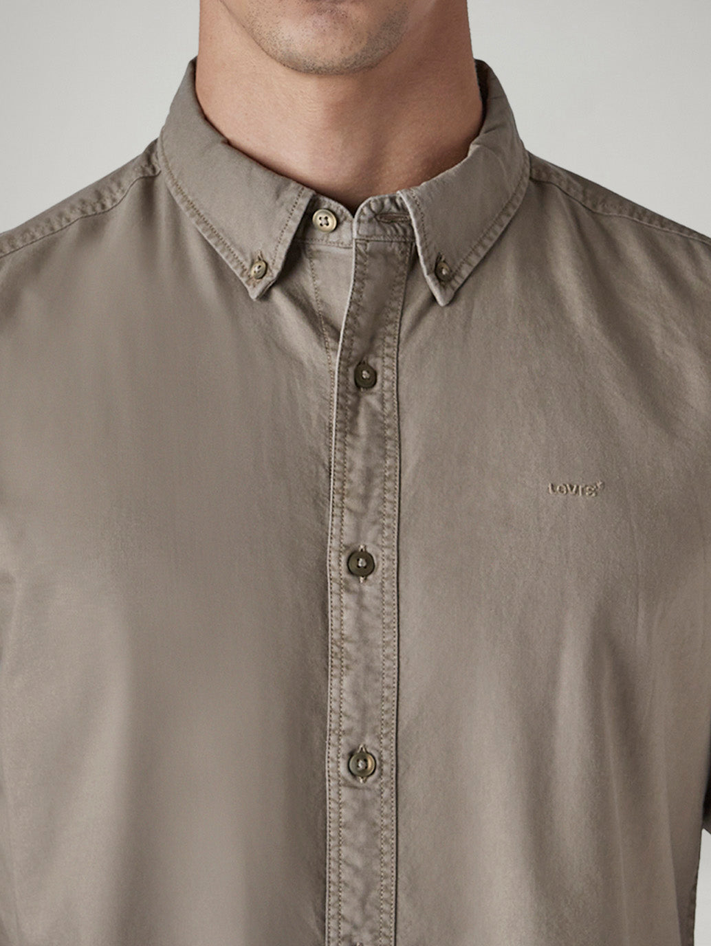 Men's Solid Slim Fit Oxford Shirt - Detail View