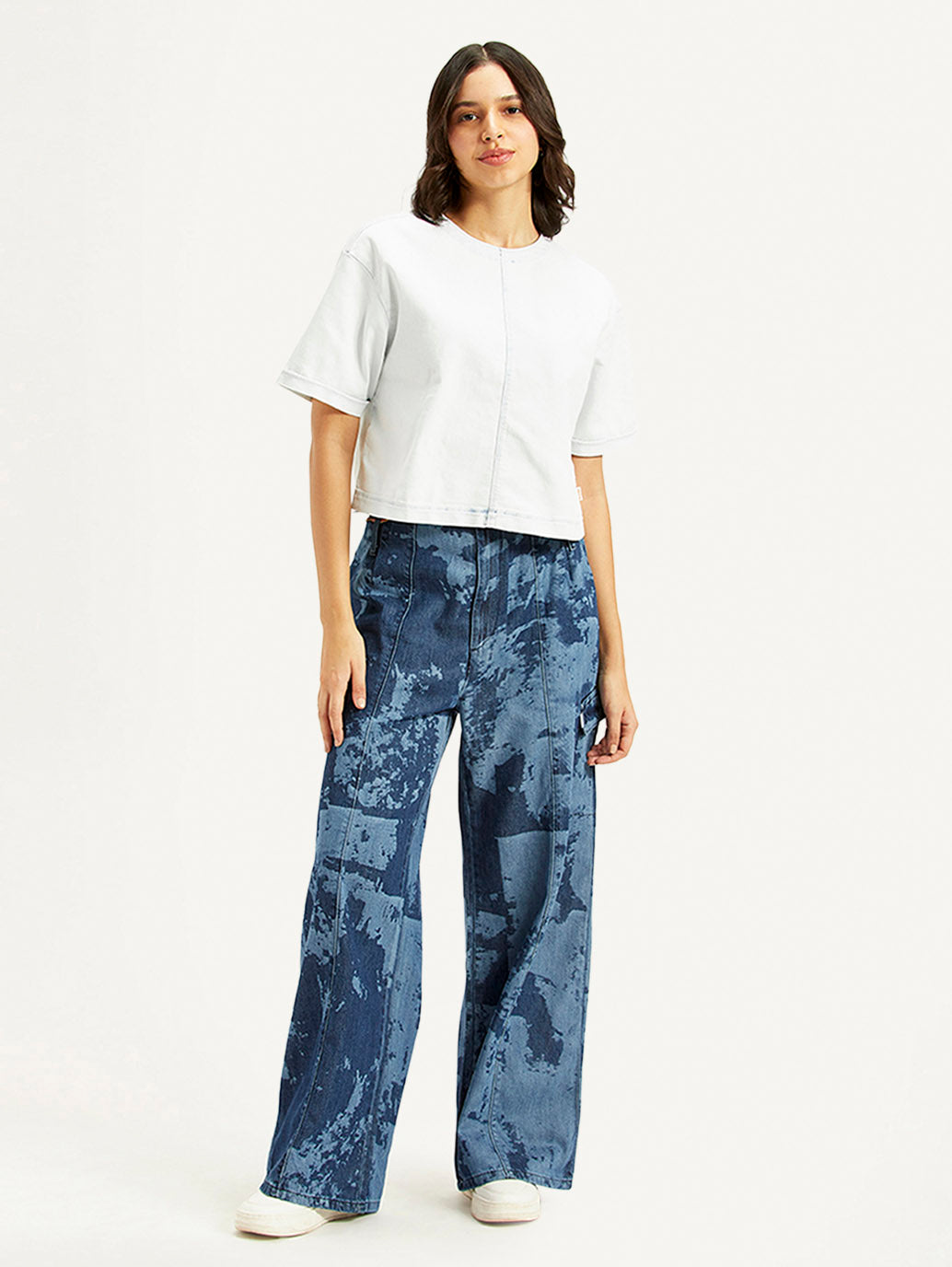 Women's Solid White Round Neck Top