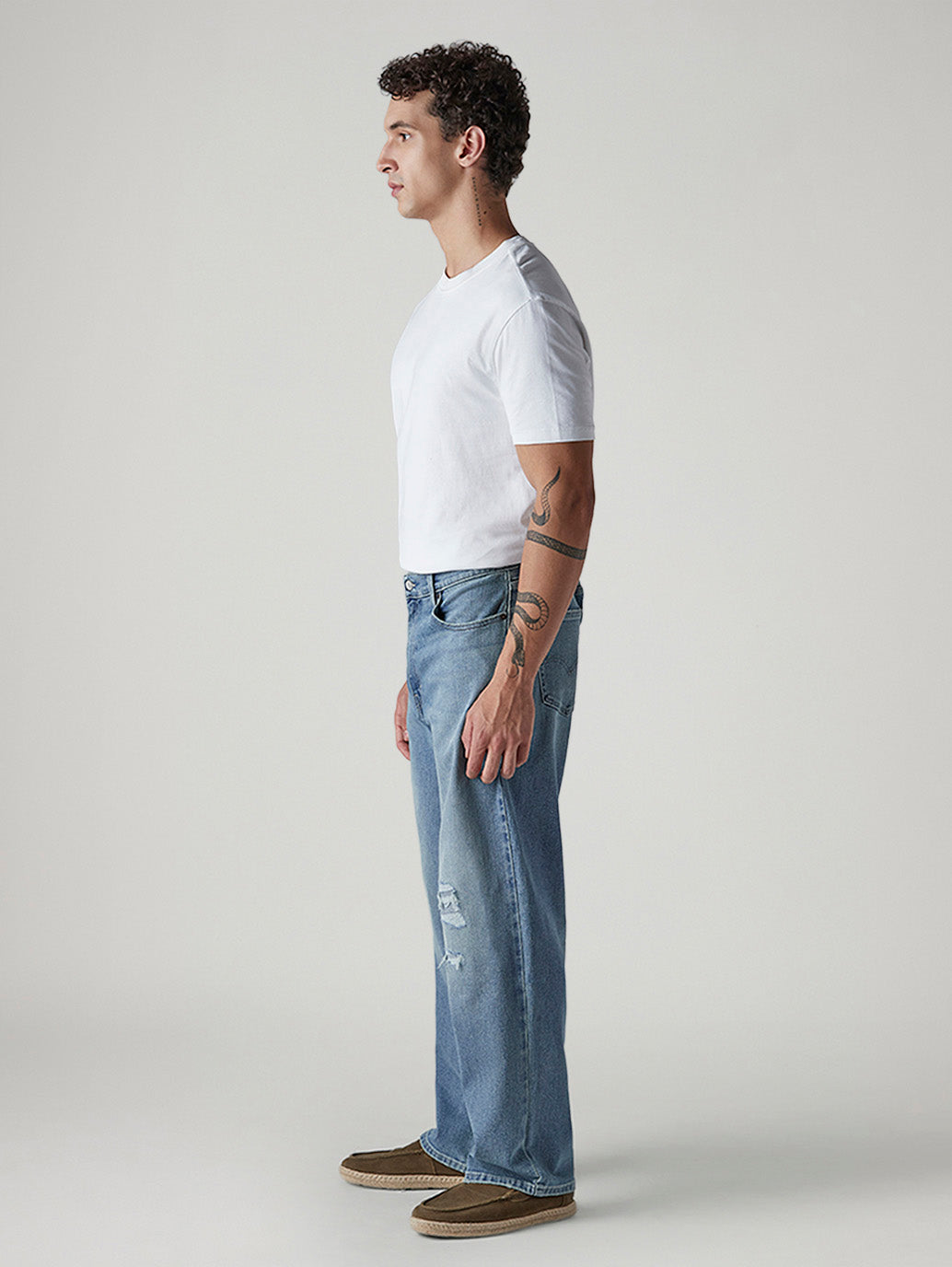 Men's 505 Light Blue Straight Fit Mid Rise Jeans - Side View