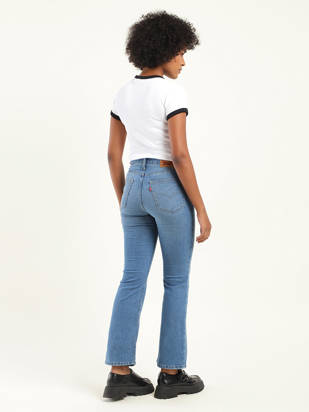Women's 725 Blue Bootcut Fit High Rise Jeans - 343422f5-2354-449d-824d-25dc8bfb8a60 View