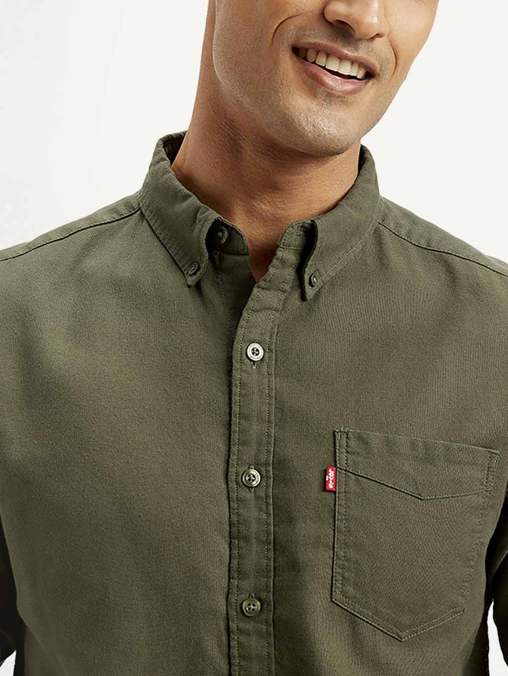 Men's Solid Slim Fit Shirt - Detail View