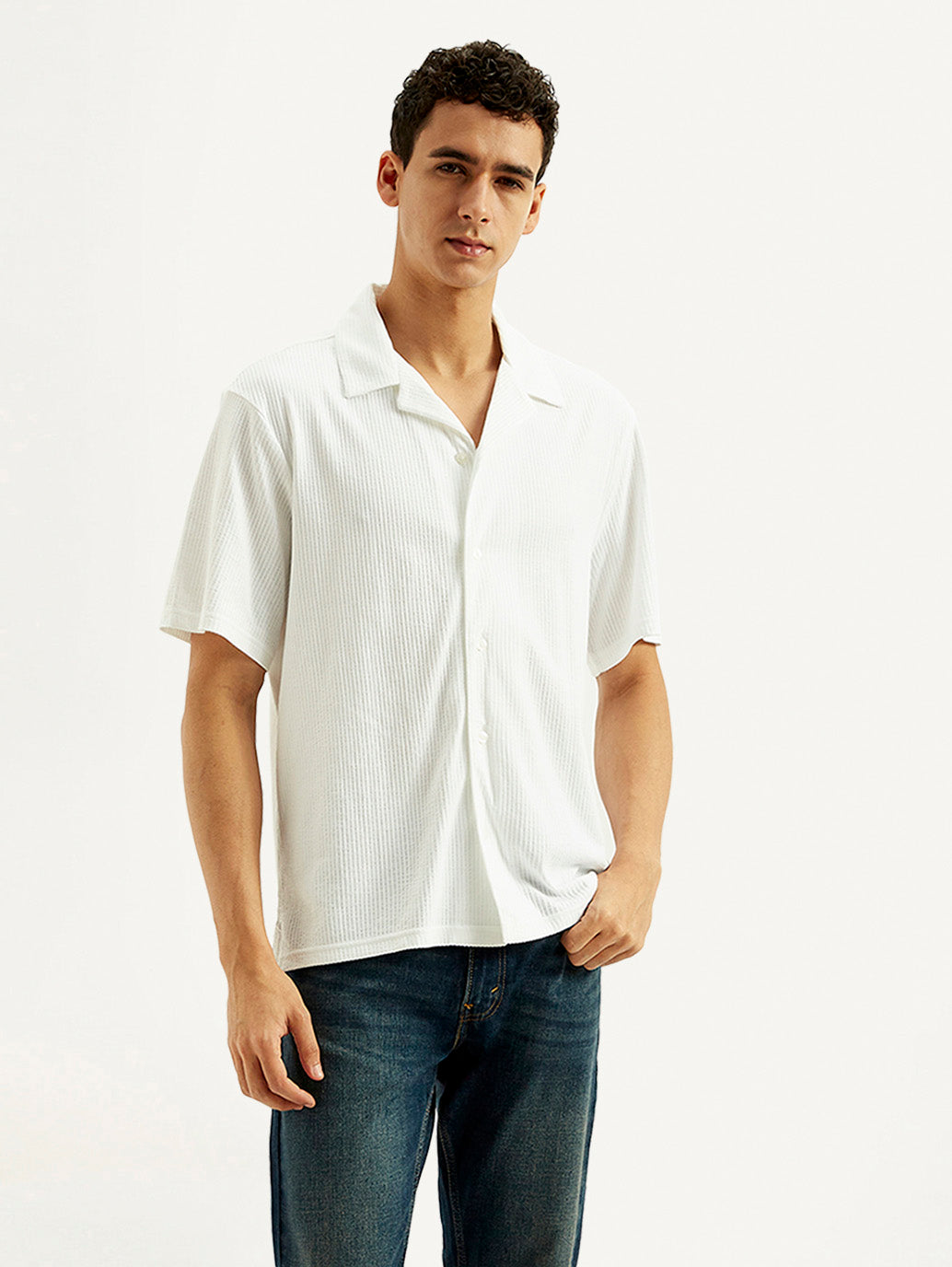 Men's Textured Relaxed Fit Resort Collar Knit Shirt
