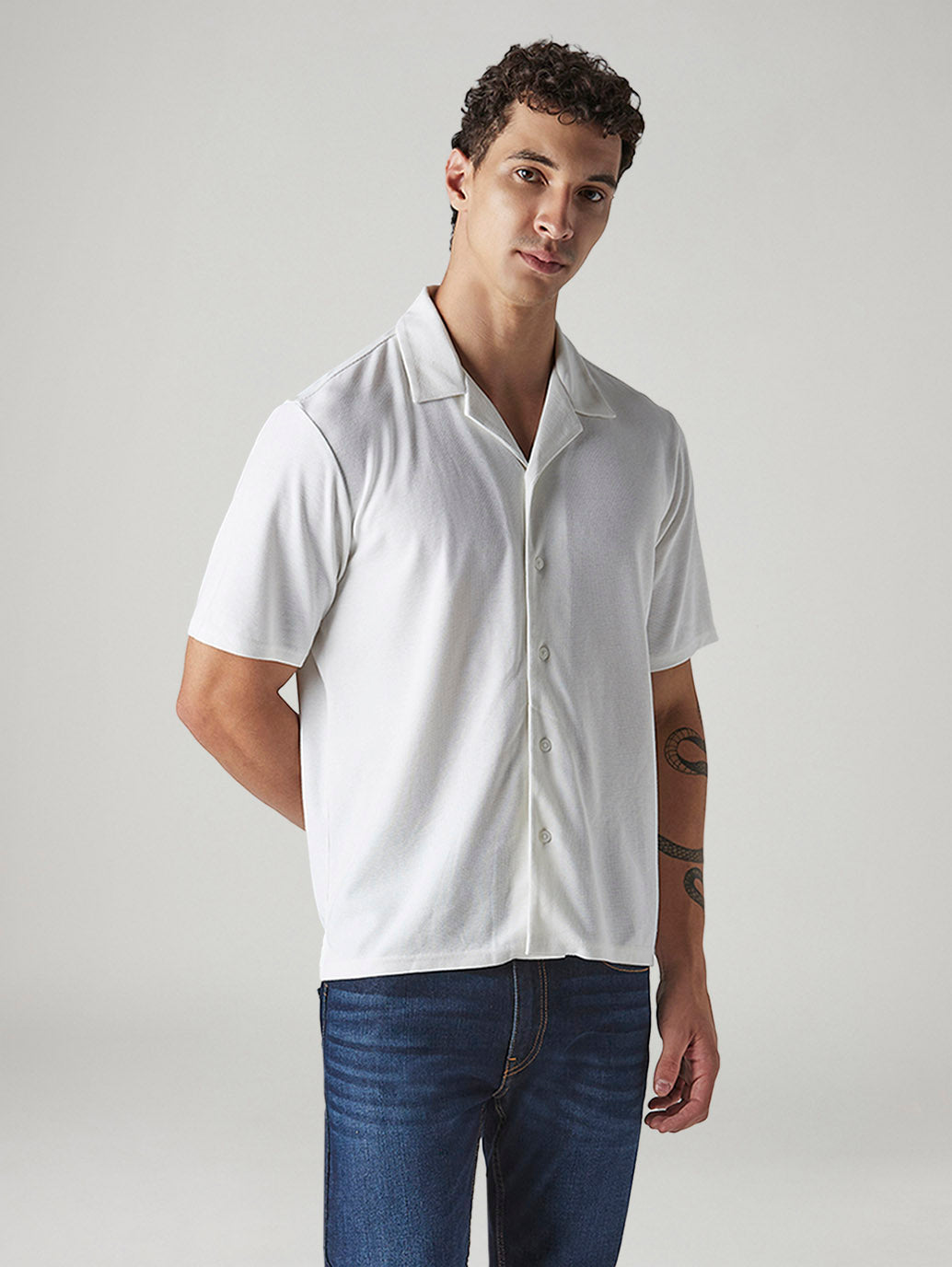 Men's Solid Relaxed Fit Resort Collar Shirt
