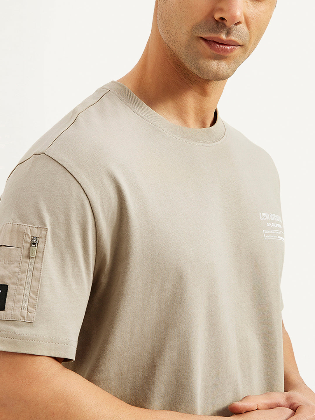 Men's Solid Crew Neck Utility T-Shirt - Detail View