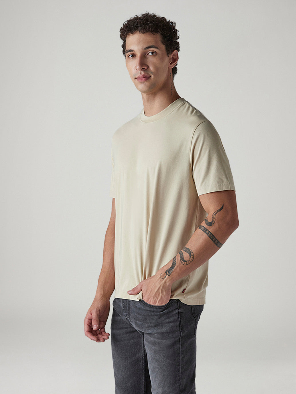 Men's Solid Regular Fit Jersey Commuter T-Shirt - Side View