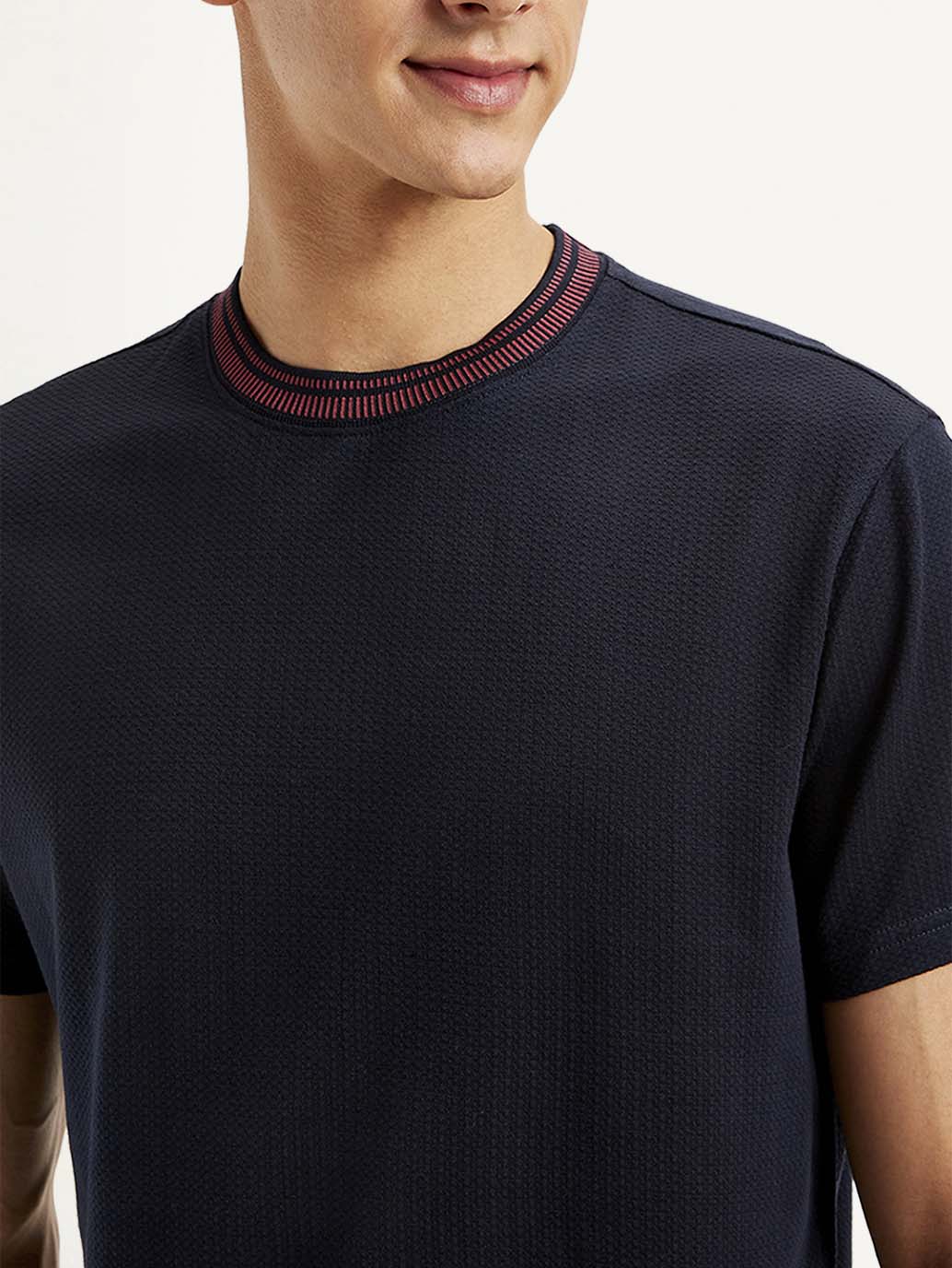 Men's Redloop Solid Slim Fit T-shirt - Detail View