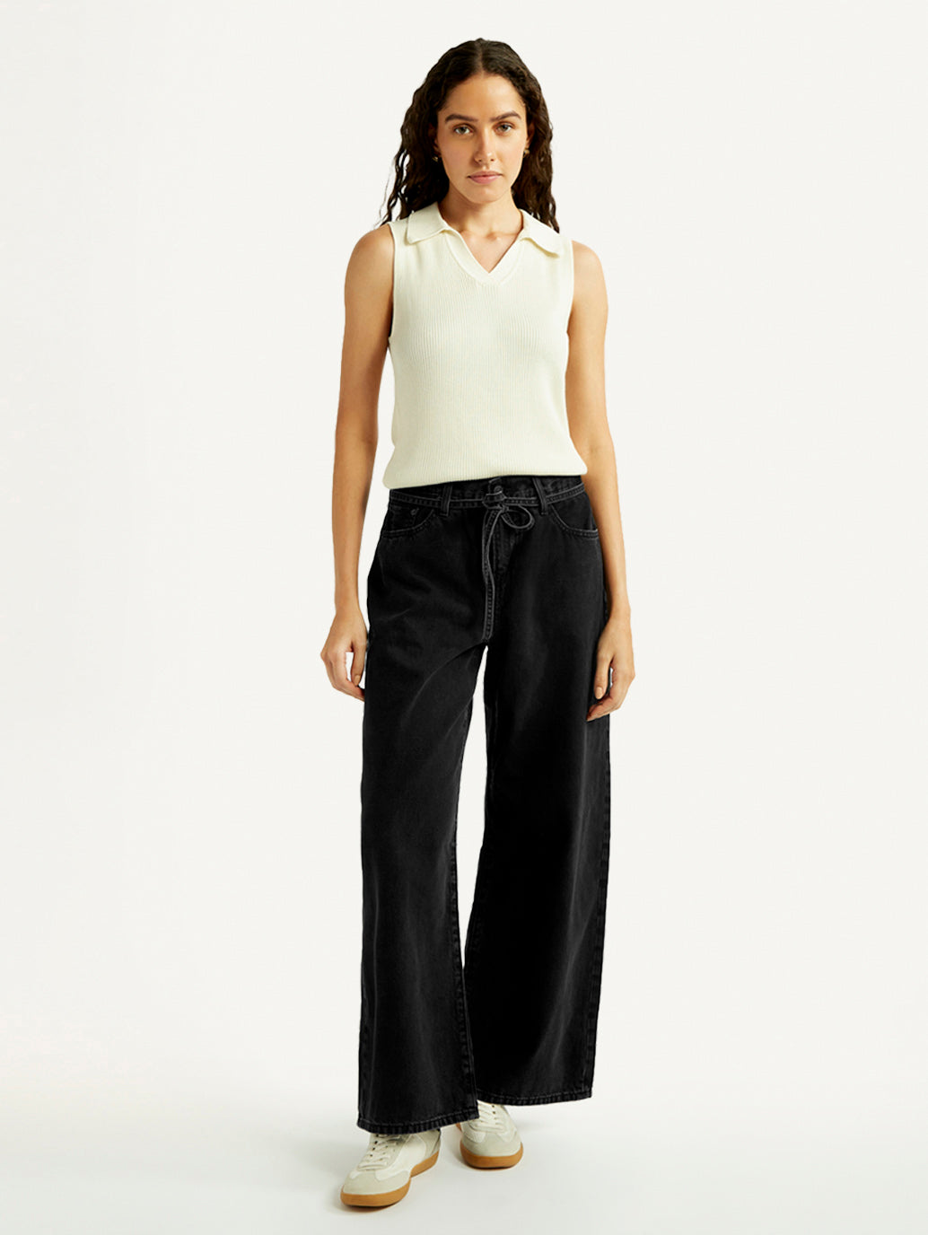Women's Black XL Straight Loose Fit Mid Rise Jeans - Front View